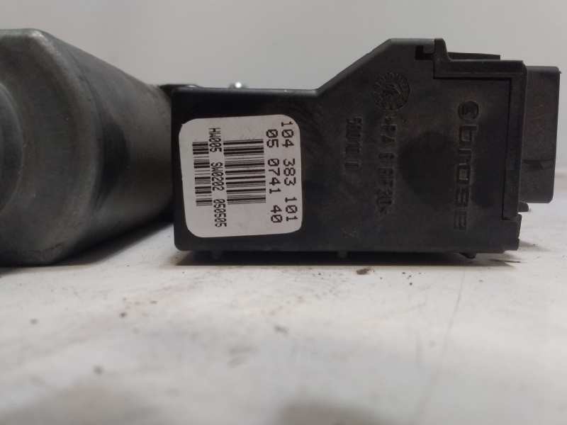 MOTOR ELEVALUNAS DELANTERO DERECHO VOLKSWAGEN POLO Highline 6Q2959801A01G