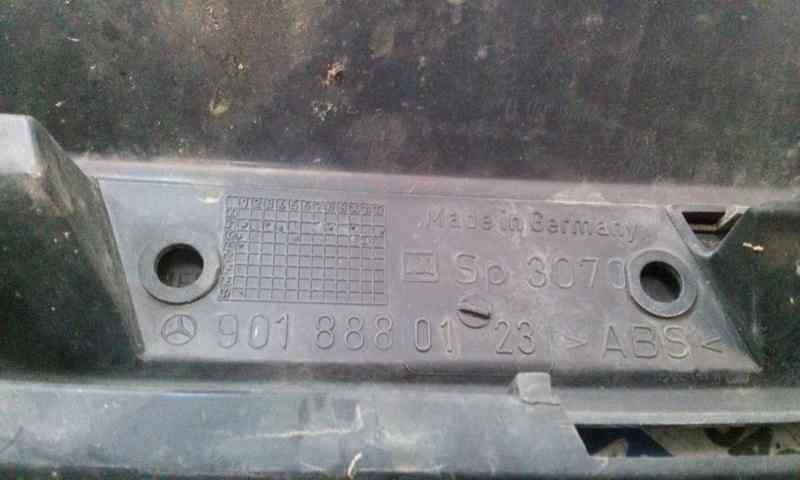 REJILLA DELANTERA MERCEDES-BENZ SPRINTER COMBI * 9018880123