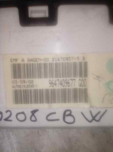 PANTALLA MULTIFUNCION CITROEN XSARA BERLINA 1.9D Seduction 21670937-5