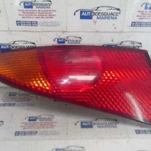 PILOTO TRASERO DERECHO FORD FOCUS BERLINA 1.8 16V 1M5113404A