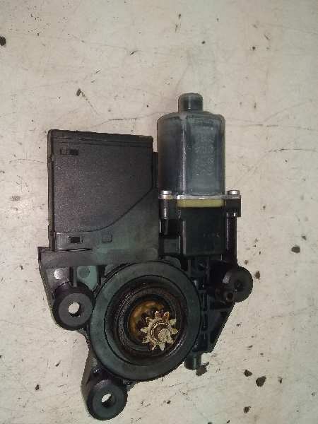 MOTOR ELEVALUNAS DELANTERO DERECHO RENAULT MEGANE III BERLINA 5 P * 807301396R - Imagen 3