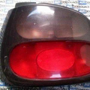 PILOTO TRASERO IZQUIERDO RENAULT MEGANE I FASE 2 CLASSIC 1.9 Diesel 7700828137
