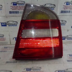 PILOTO TRASERO DERECHO SKODA OCTAVIA BERLINA 1.9 TDI 1U6945112