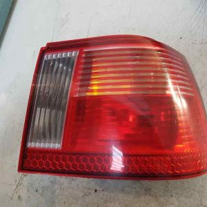 PILOTO TRASERO DERECHO OPEL ASTRA F BERLINA 1.6