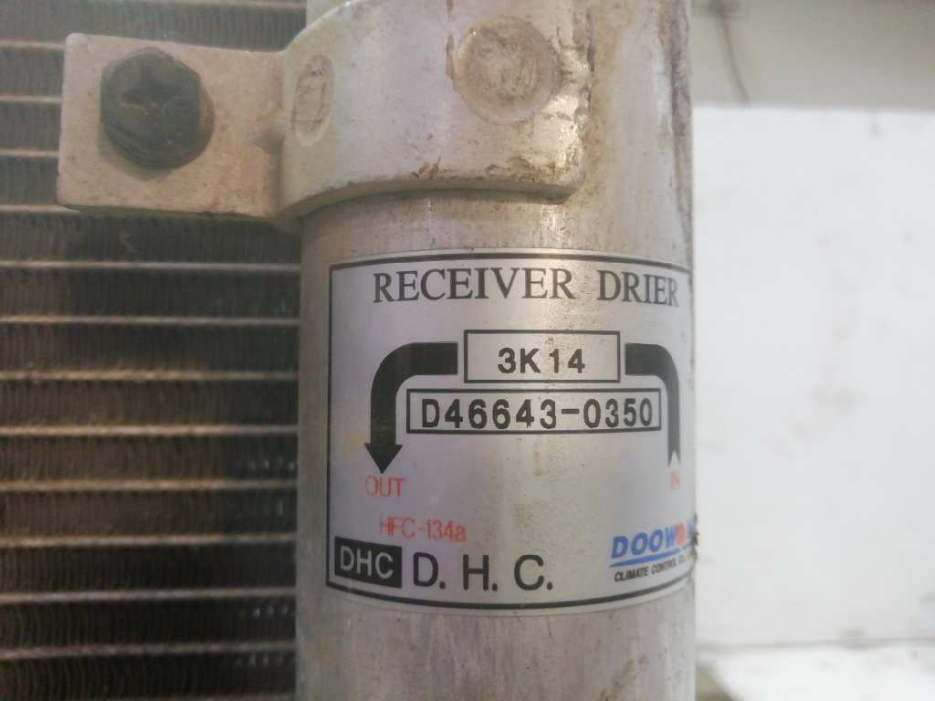 CONDENSADOR / RADIADOR AIRE ACONDICIONADO KIA CARENS 2.0 CRDi LX Monovolumen 0K2KB61480 - Imagen 2