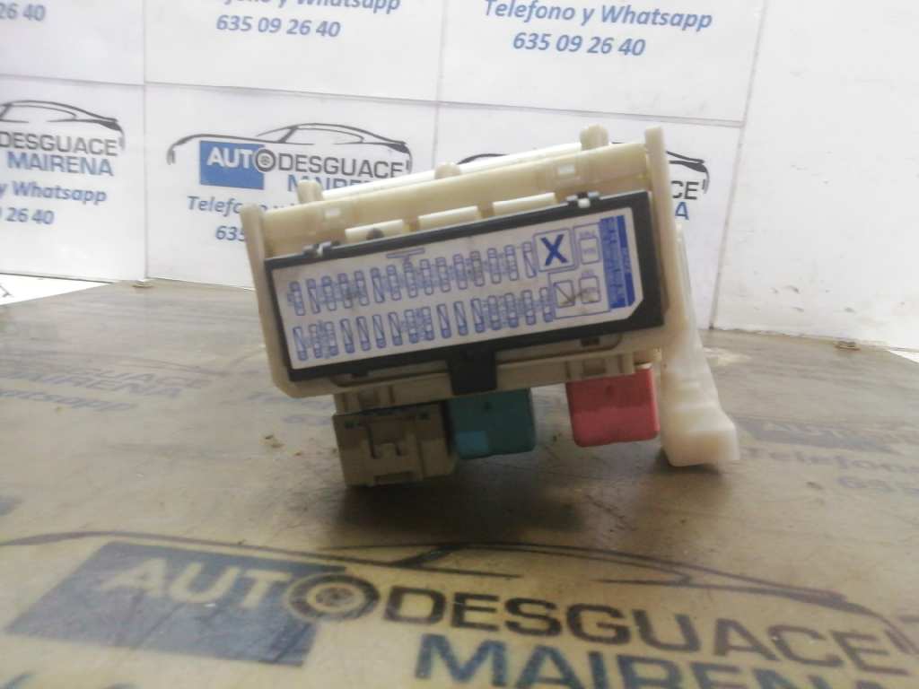 CAJA RELES / FUSIBLES TOYOTA PRIUS 1.5 8273047290 - Imagen 3