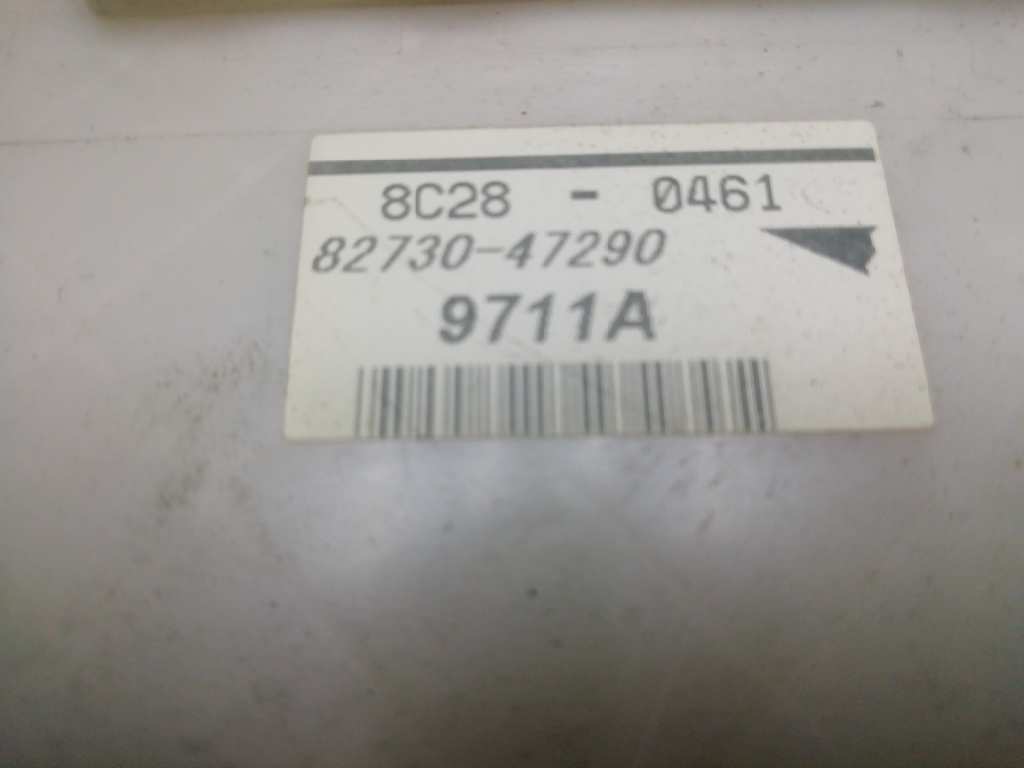 CAJA RELES / FUSIBLES TOYOTA PRIUS 1.5 8273047290 - Imagen 4