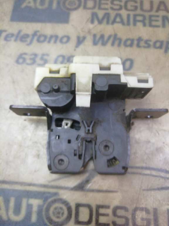 CERRADURA MALETERO / PORTON RENAULT CLIO III * 8200078210F - Imagen 2