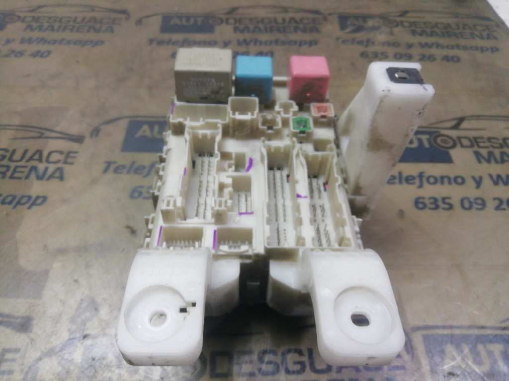 CAJA RELES / FUSIBLES TOYOTA PRIUS 1.5 8273047290 - Imagen 2