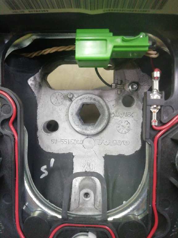 VOLANTE VOLVO V50 FAMILIAR 1.6 D Momentum 31351045 - Imagen 4