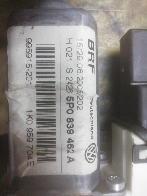 MOTOR ELEVALUNAS TRASERO DERECHO SEAT ALTEA (5P1) 1.9 TDI | 0.04 - ... 1K0959704E - Imagen 4