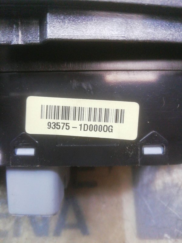 MANDO ELEVALUNAS DELANTERO DERECHO KIA CARENS (UN) * | 0.07 - ... 935751D0000G - Imagen 4