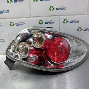 PILOTO TRASERO DERECHO PEUGEOT 206+ 1.4 HDi   |   0.09 - ... 0