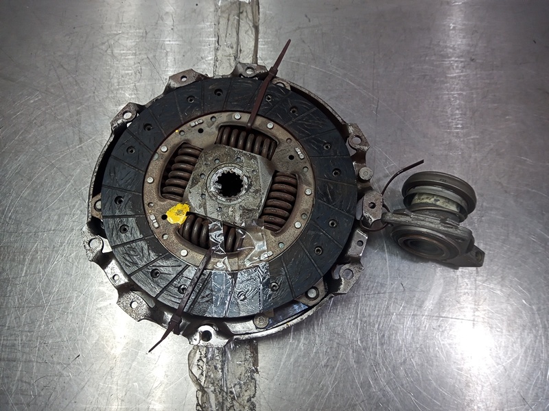 KIT EMBRAGUE OPEL ZAFIRA A 2.0 DTI 0.99 ... 702485 - Autodesguace